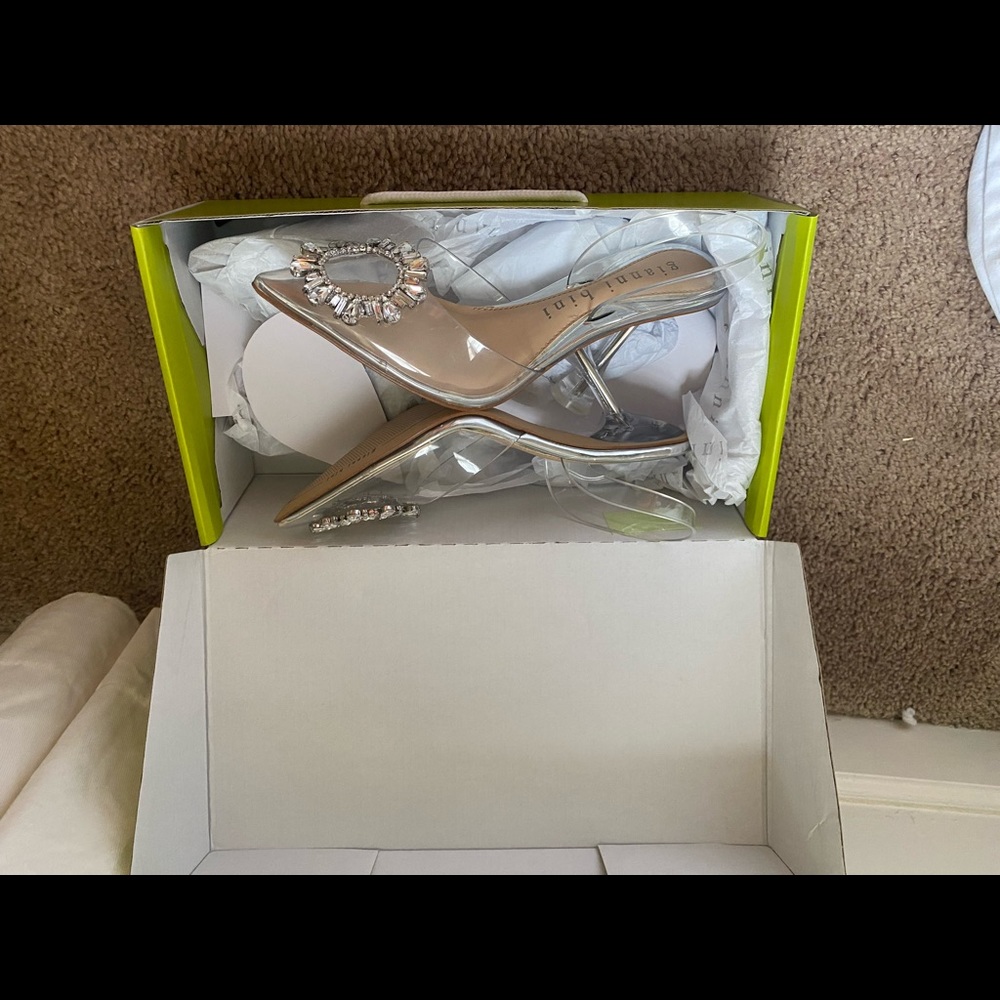 Never worn Gianna Bini clear heels!